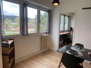 Galeriebild der Unterkunft Le Doubs Studio in Pontarlier + 5 Fotos