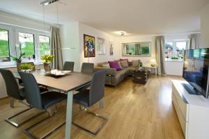 Μια τηλεόραση ή/και κέντρο ψυχαγωγίας στο Staufner Hof Ferienwohnung