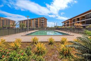 Πισίνα στο ή κοντά στο Marina Outlook - Scenic Waterfront Living with Pool
