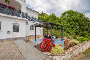 Vonkajšia záhrada v ubytovaní Villa Paradiso in Plomin - Istrien