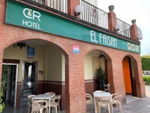 Certifikát, hodnocení, plakát nebo jiný dokument vystavený v ubytování El Faisan C&R Hotel
