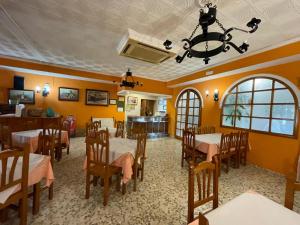 Posezení v ubytování El Faisan C&R Hotel