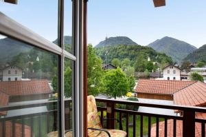 Imagen de la galería de Alpenglück - Wohnung mit Aussicht, en Oberau 17 fotos más