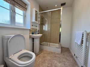 Billede fra billedgalleriet på 6Bed Home in Hook Ideal for Contractors & Groups i Hook