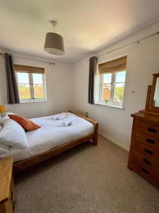 Billede fra billedgalleriet på 6Bed Home in Hook Ideal for Contractors & Groups i Hook