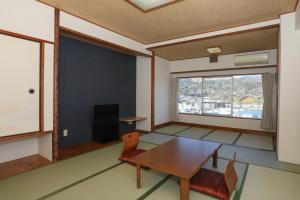 Istumisnurk majutusasutuses Itoen Hotel Inatori
