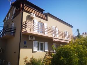 Budova, kde se apartmán nachází
