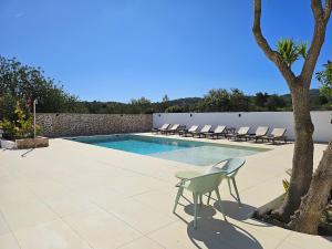Basen w obiekcie INIBIZA VILLAS - Villa Bello lub w pobliżu