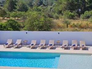Basen w obiekcie INIBIZA VILLAS - Villa Bello lub w pobliżu