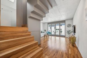 Fotografie z fotogalerie ubytování Casa Milla, Apartment Langete - Moderne & zentrale Maisonette mit Balkon und Tiefgarage v destinaci Langenthal