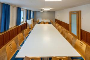 Jugendherberge Blaubeuren商务区和/或会议室