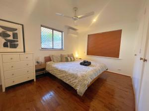 Кровать или кровати в номере Humble & Homely