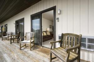 Balkoni atau teres di Assateague Inn 204-S