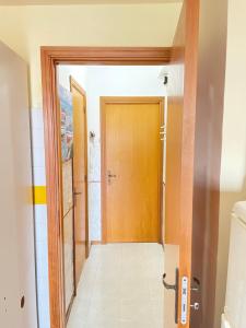 Posteľ alebo postele v izbe v ubytovaní Holiday House Naxos