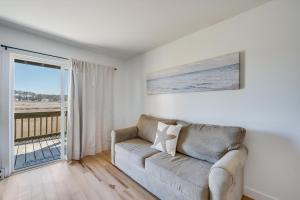 Et opholdsområde på Assateague Inn 102-S