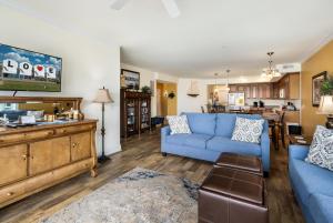 Kuchyň nebo kuchyňský kout v ubytování Sunset Bay Villa 216