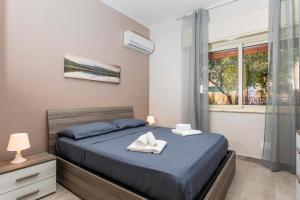 Imagen de la galería de Holiday Home Castello, en Aci Castello