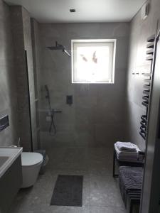 Ένα μπάνιο στο New apartment TERA