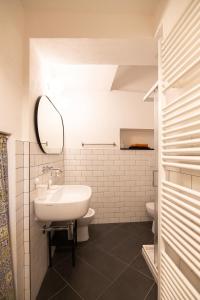 Foto dalla galleria di Loft open space, un passo dal mare, AC ad Albissola Marina