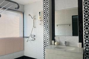 Vannituba majutusasutuses BKL Pool Villa Pattaya
