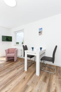 Galeriebild der Unterkunft Ferienwohnungen mit Terrasse im Haus Seekieker in Bensersiel
