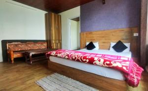 Postel nebo postele na pokoji v ubytování Wonder Hill Inn - Narkanda + 17 fotografií