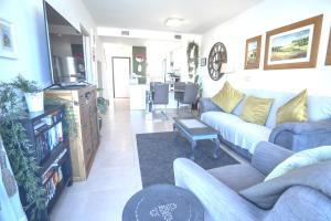 Et opholdsområde på Luxury 2 bedroom pent house in Lomas de Cabo Roig