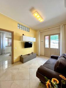 TV a/nebo společenská místnost v ubytování Silene Charme Apartment