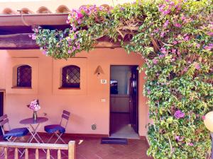 Ảnh trong thư viện ảnh của Mono 4 pax - Terrazza - Piscina & Parcheggio ở Baja Sardinia