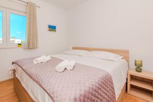 Imagen de la galería de House Calm Forest 5 minutes walking from the Sandy beach, en Privlaka