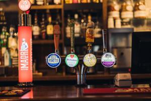 Ποτά στο White Lion Royal Hotel +35 φωτογραφίες