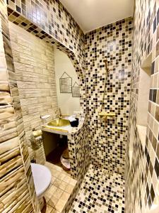 Koupelna v ubytování Riad Oum h&N B&B