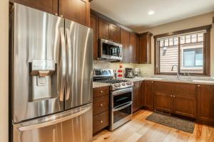 Gallery image of Mountainside 14 in Mammoth Lakes +30 photos