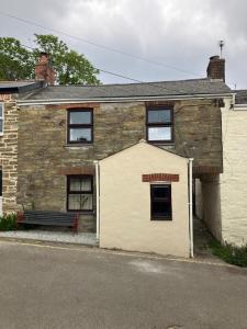 Το κτήριο όπου στεγάζεται  η παραθεριστική κατοικία