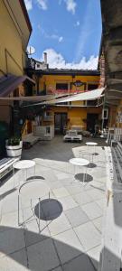Εστιατόριο ή άλλο μέρος για φαγητό στο Maison Manu