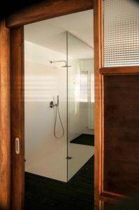 A bathroom at Casa Boumort