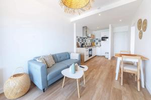 Nhà bếp/bếp nhỏ tại Les Pieds Dans L'Eau - Appartment 2 - Vue mer