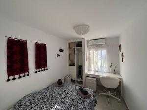 Postel nebo postele na pokoji v ubytování Casa Perro Andaluz + 36 fotografií