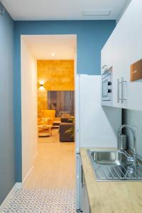 Kuchyň nebo kuchyňský kout v ubytování SH Casa Candelaria Apartamento en el centro