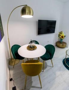 Televízia a/alebo spoločenská miestnosť v ubytovaní SH Rujacor Mare Apartamento chic en la Viña