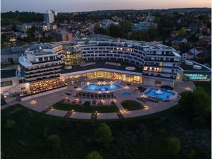 Basen w obiekcie Le Primore Hotel & Spa lub w pobliżu