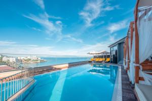 Bazén v ubytování Jura Hotels Ada Beach Kuşadası nebo v jeho okolí