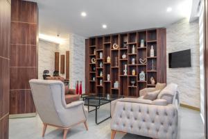 TV a/nebo společenská místnost v ubytování Jura Hotels Ada Beach Kuşadası