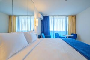 Letto o letti in una camera di Panorama Black Sea Side Hotel