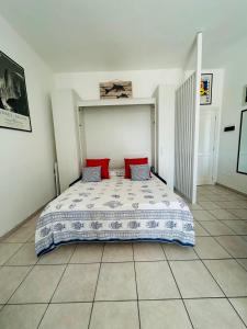 Postel nebo postele na pokoji v ubytování Mono Galliano + 8 fotografií