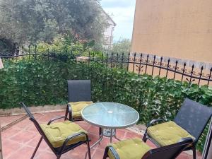 Gallery image of Mota saste lux in Sveti Stefan +9 photos