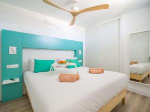 Posteľ alebo postele v izbe v ubytovaní Aguila Beach Ocean View By CanariasGetaway + 37 fotografií