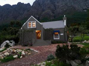 Photo de la galerie de l'établissement Peak Cottage, à Franschhoek