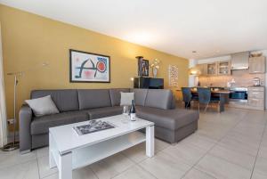 Η κουζίνα ή μικρή κουζίνα στο Seeschloss Appartment 13