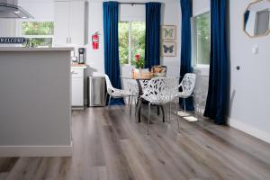 Η κουζίνα ή μικρή κουζίνα στο Family Friendly 1st Apple Hill exit Tahoe +47 φωτογραφίες
